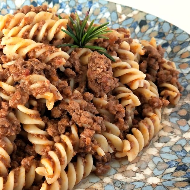 Fusilli con ragù di carne ricetta italiana primi piatti